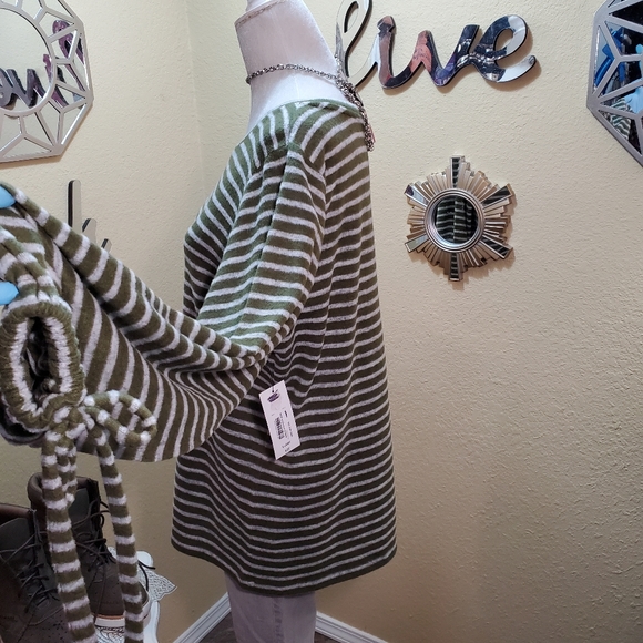 A.n.a Rich Avocado & Gray Striped L/s Popover Top Sz XL NwT - Picture 5 of 13